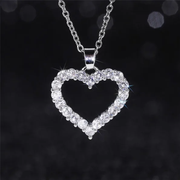 Romantic Bling Heart Pendant Necklace for Engagement