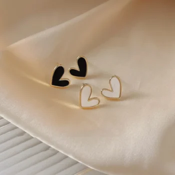 Mini black heart stud earrings, Korean style