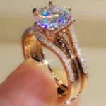 Rose gold cubic zirconia ring with six claw design